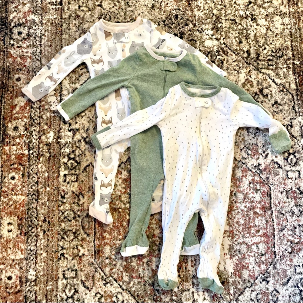 Baby boys Cloud Island Bundle Little Cub Sleep N’ Play Green White 3 Pk Footies